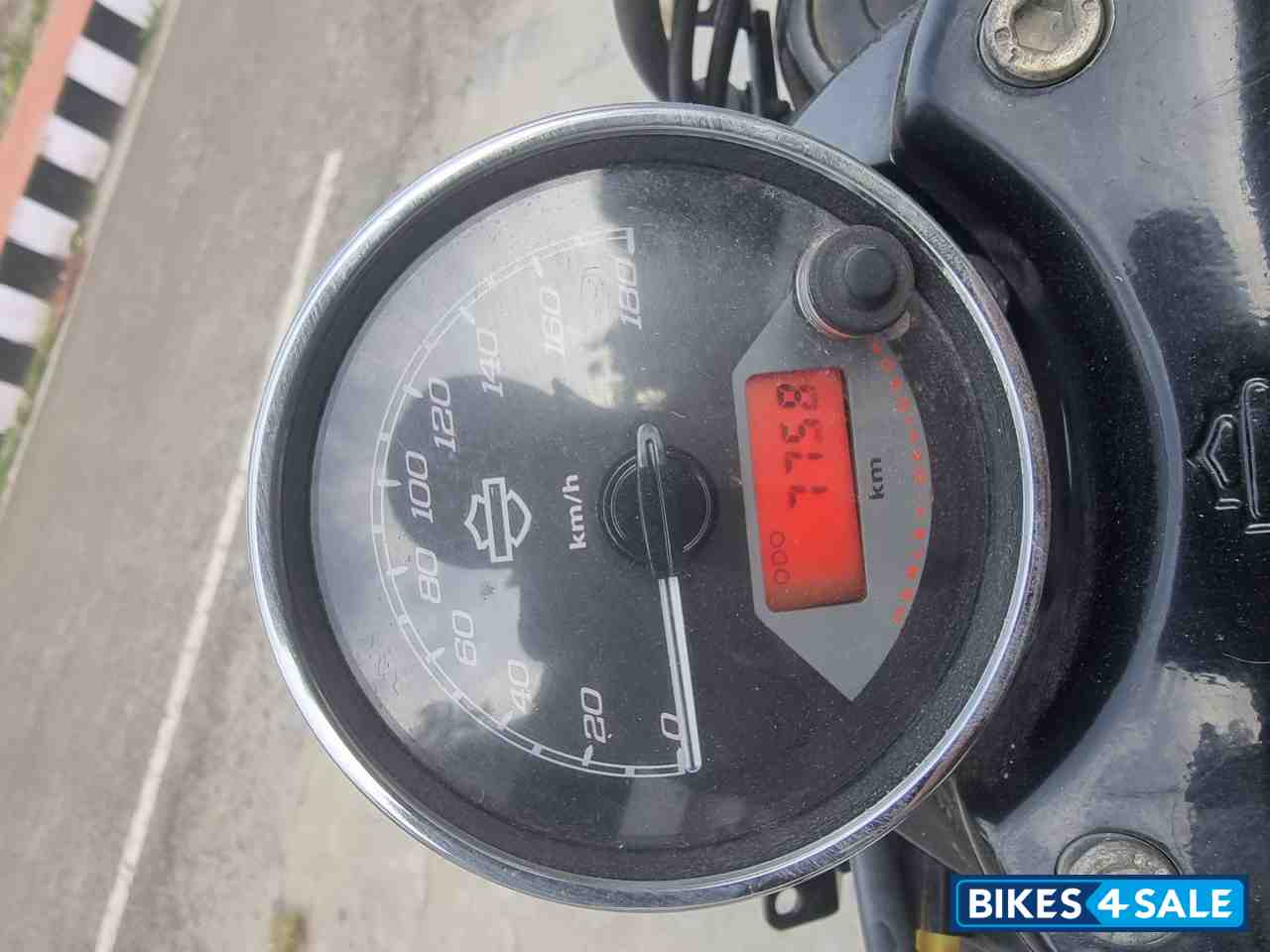 Glossy Black Harley Davidson Street 750