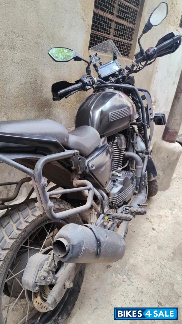 Yezdi Adventure Matte