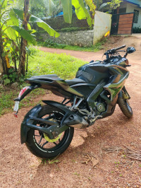 Bajaj Pulsar RS 200