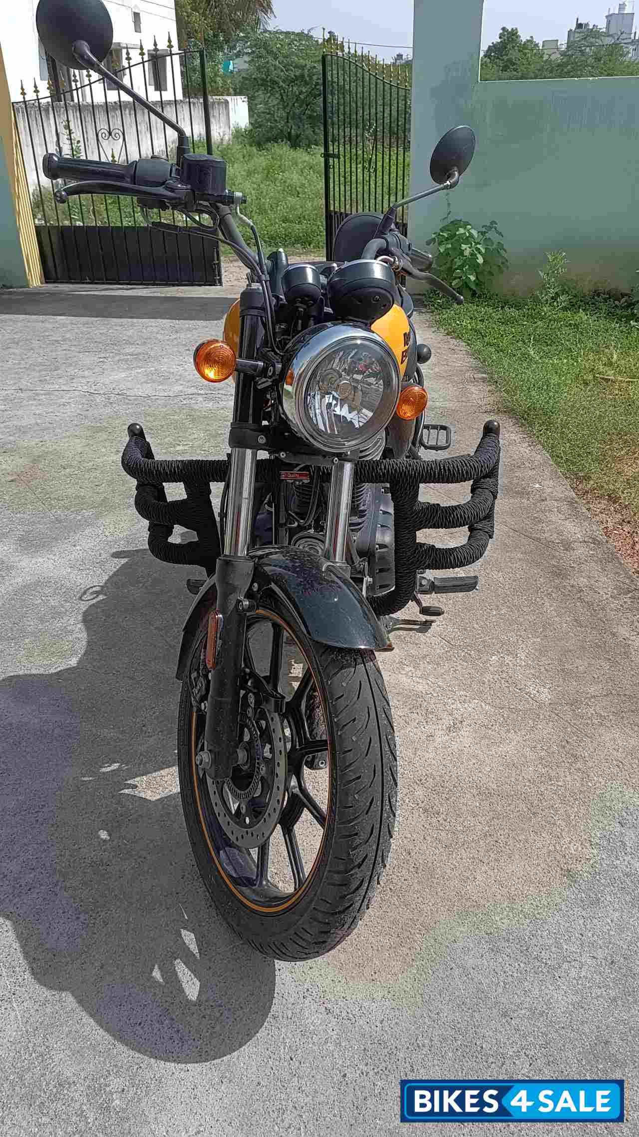 Royal Enfield Meteor 350 Fireball