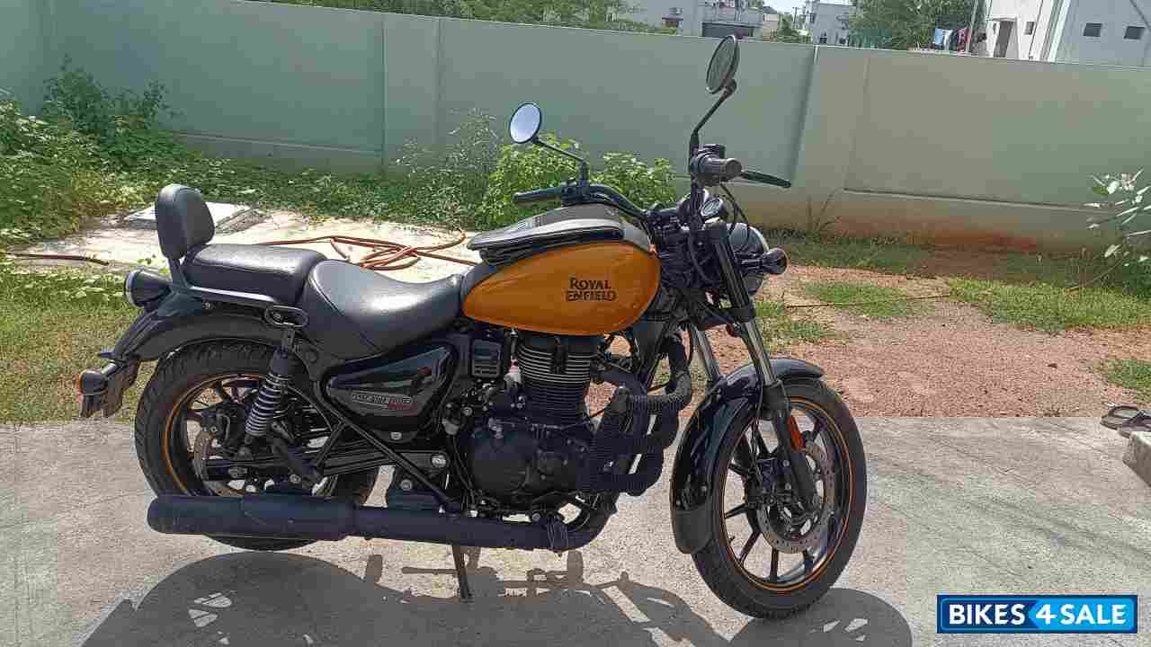 Royal Enfield Meteor 350 Fireball