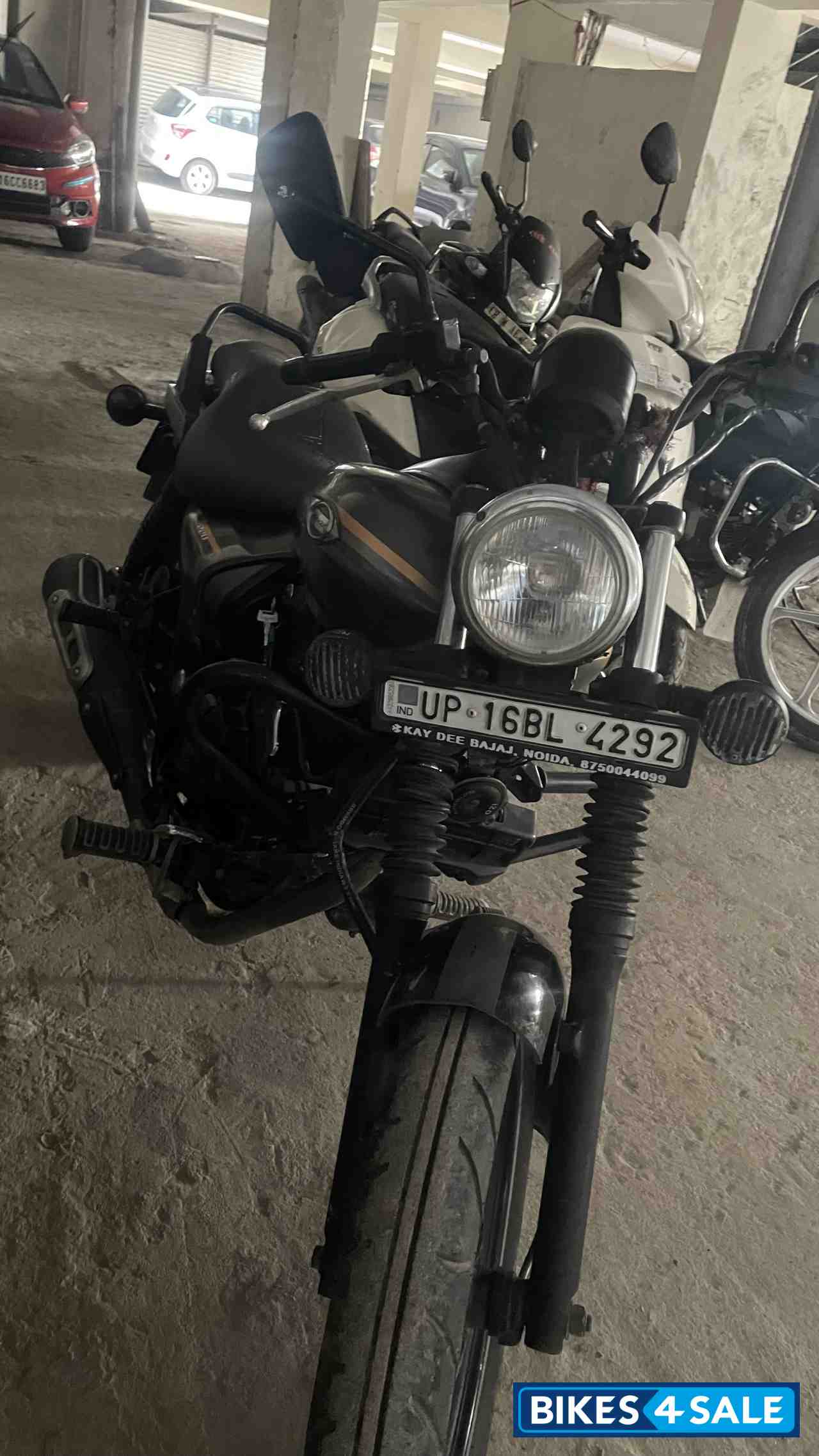Bajaj Avenger Street 220 BS6
