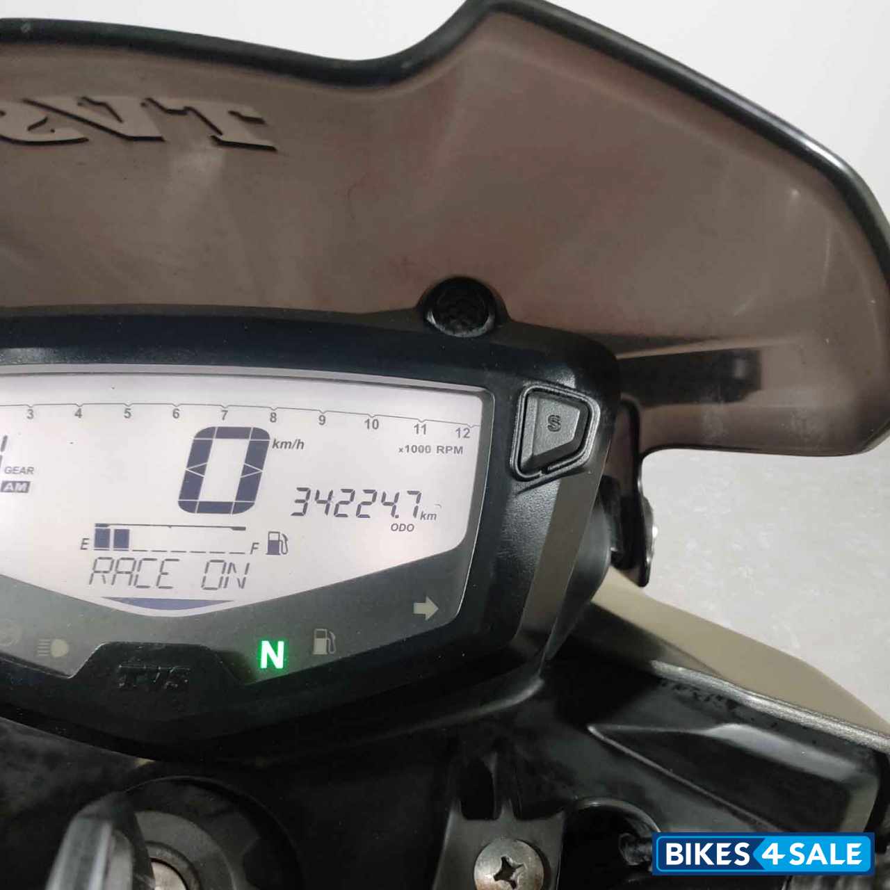 TVS Apache RTR 200 4V