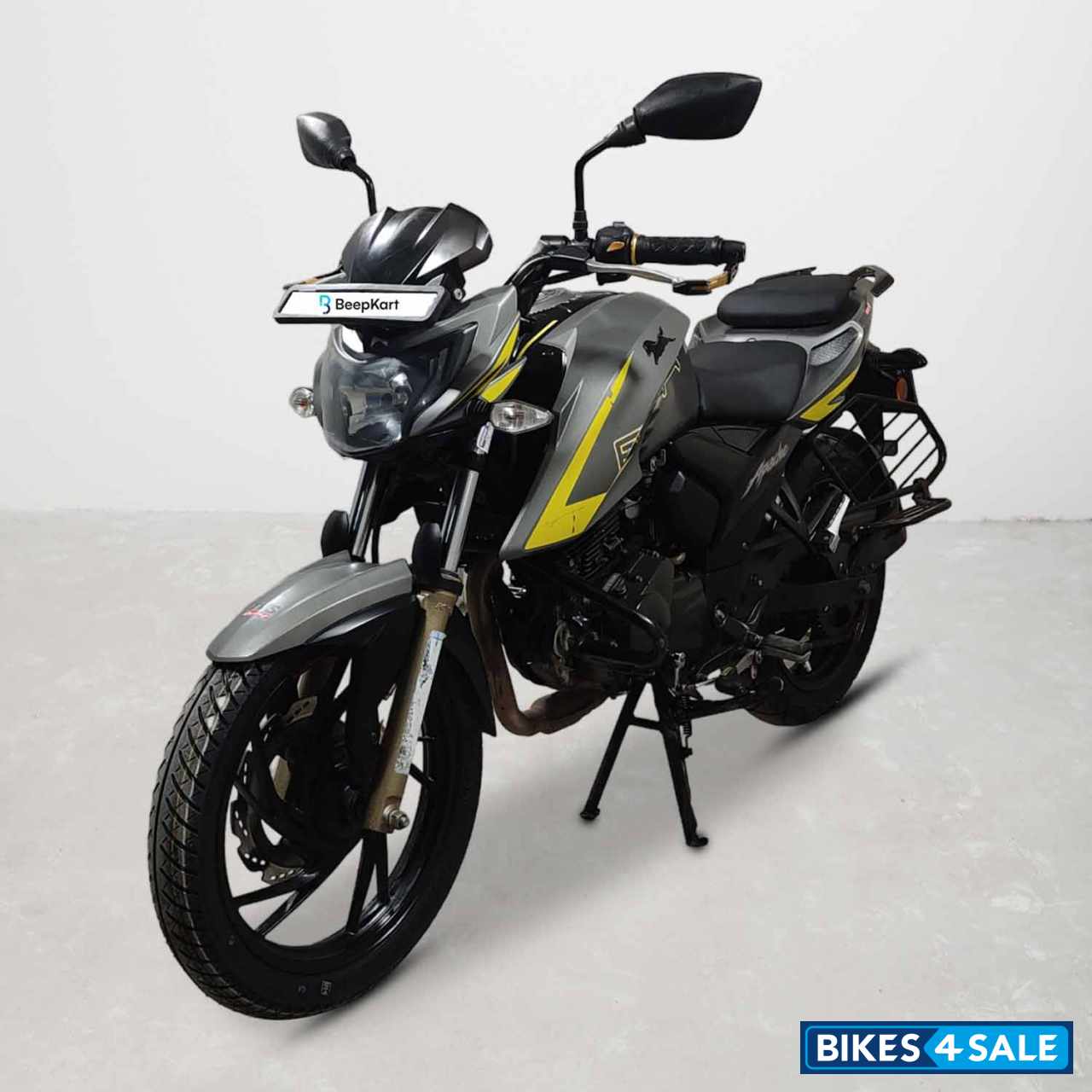 TVS Apache RTR 200 4V