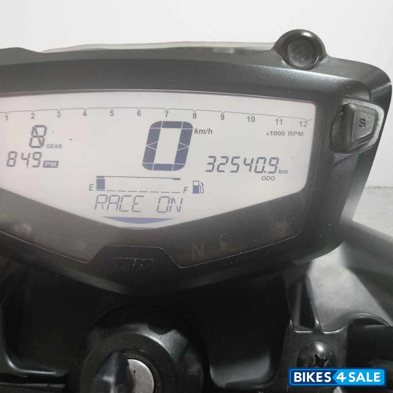 TVS Apache RTR 200 4V