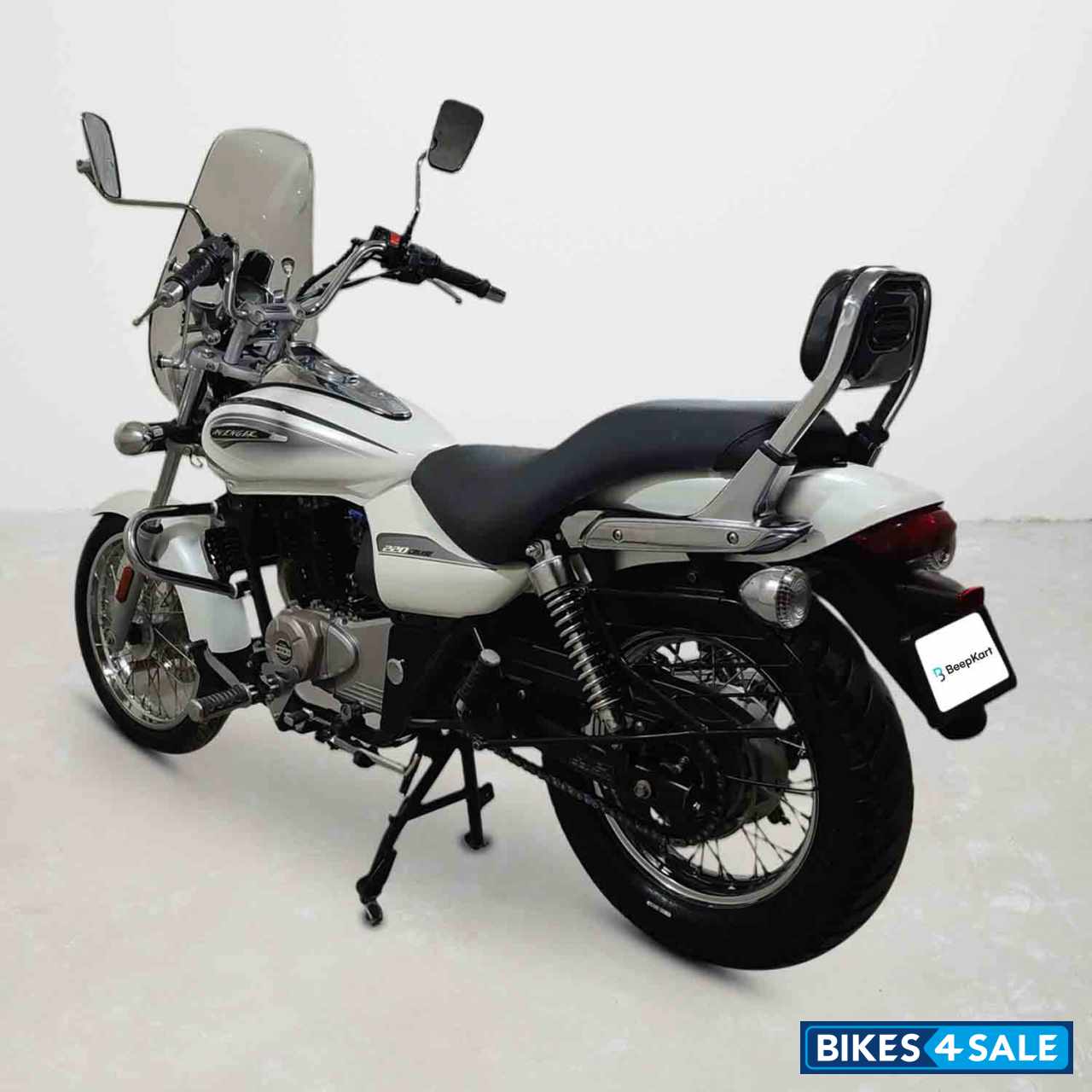 Bajaj Avenger Cruise 220 Bajaj Avenger Cruise 220