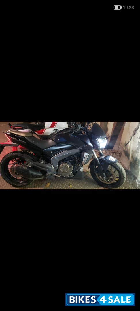 Midnight Blue Bajaj Dominar 400