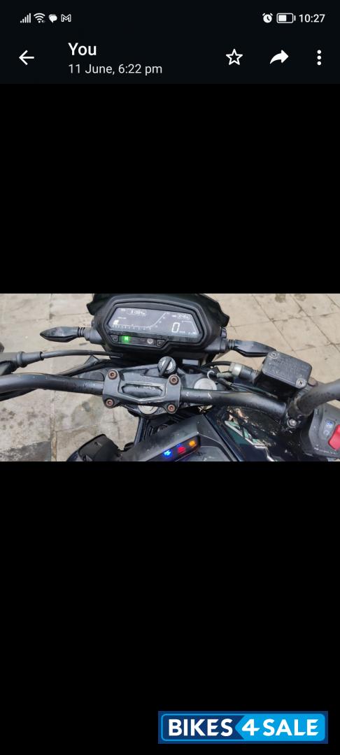 Midnight Blue Bajaj Dominar 400