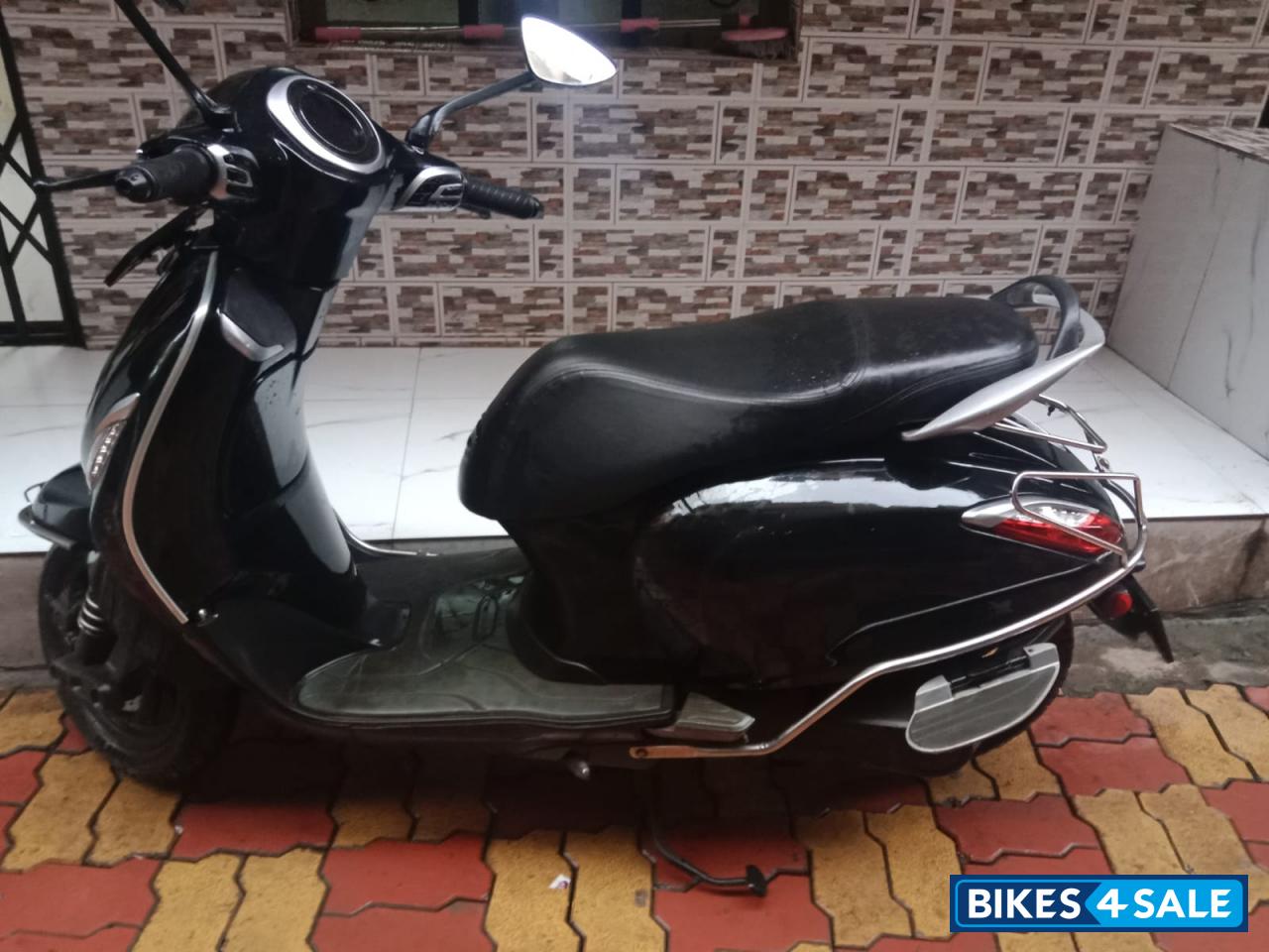 Bajaj Chetak Premium