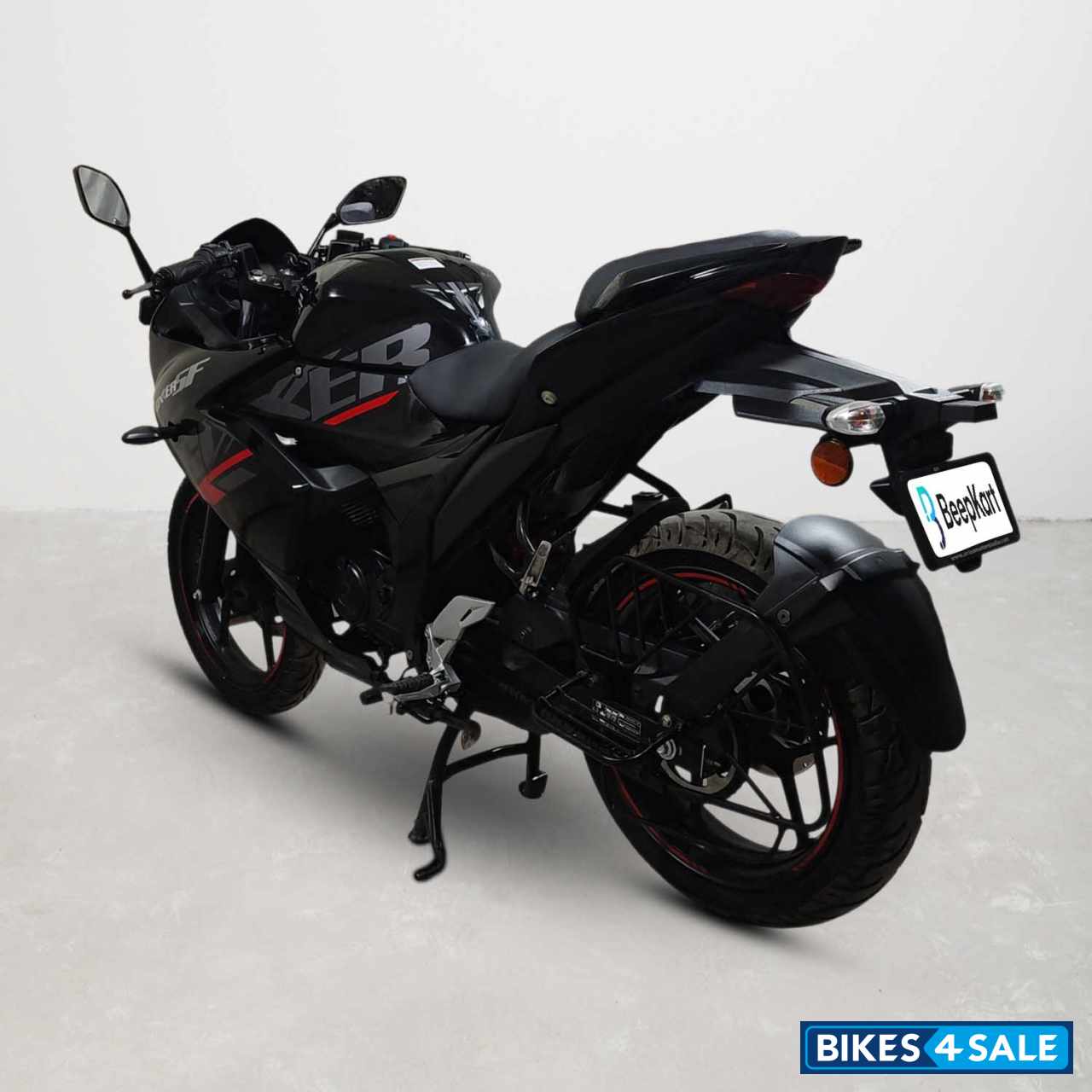 Suzuki Gixxer SF