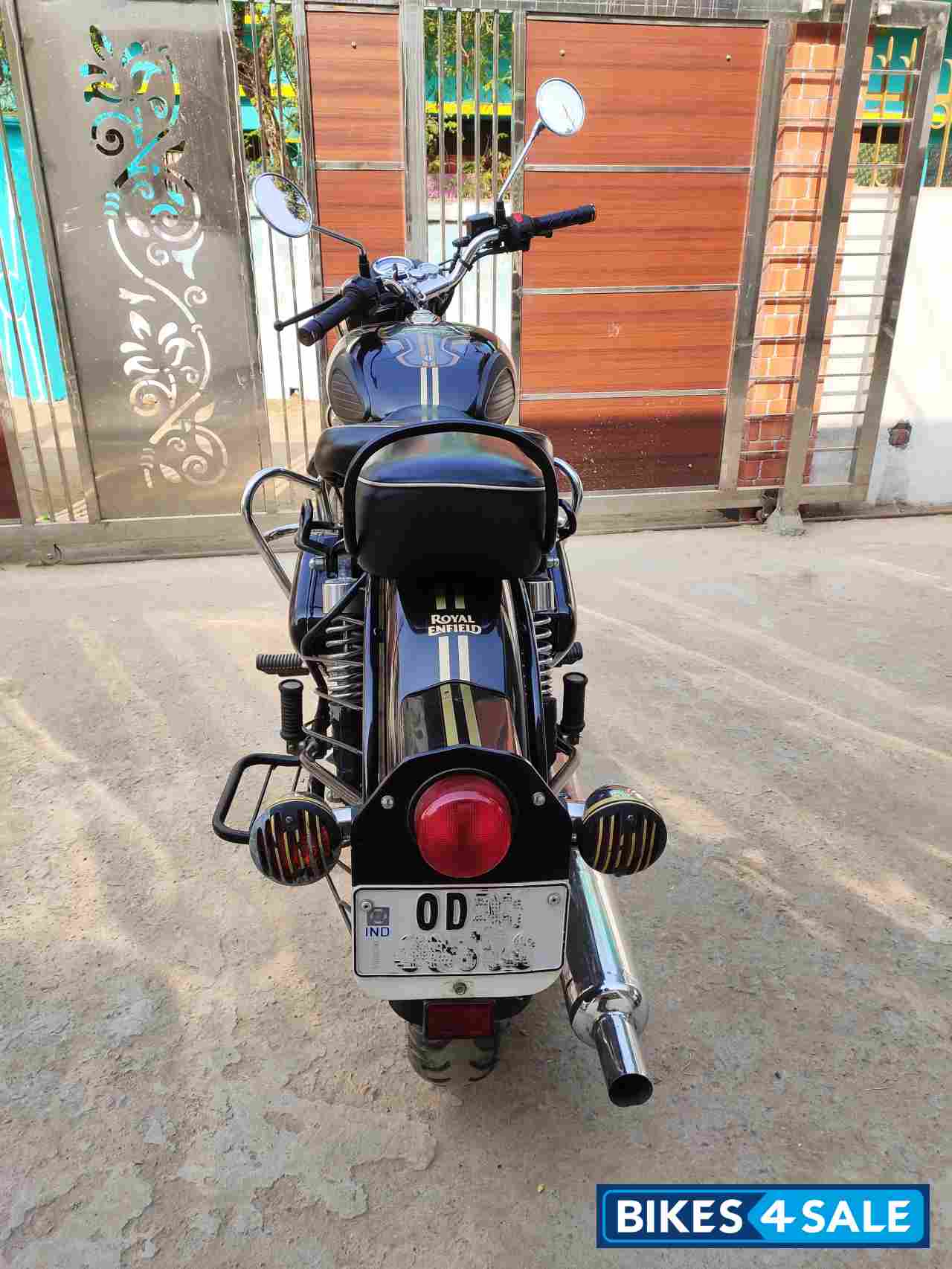 Black Royal Enfield Classic 350