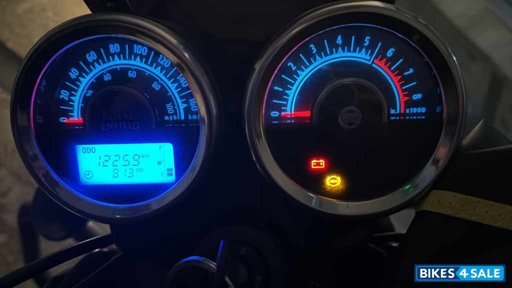 White Royal Enfield Thunderbird X 350