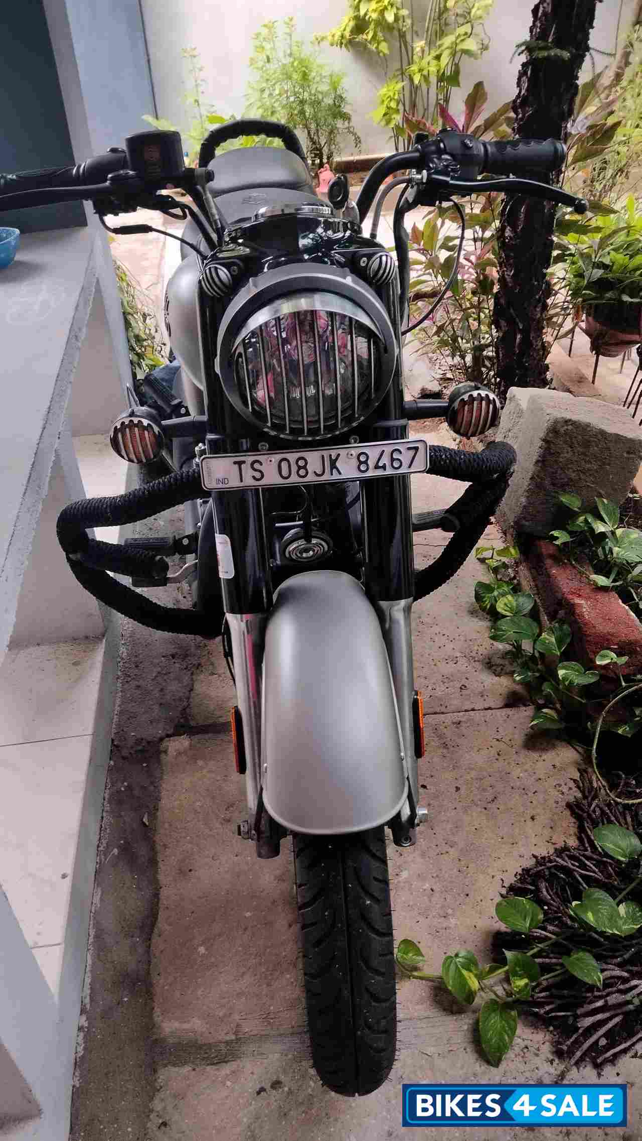 Gun Metal Grey Royal Enfield Classic 350 Dual Channel BS6