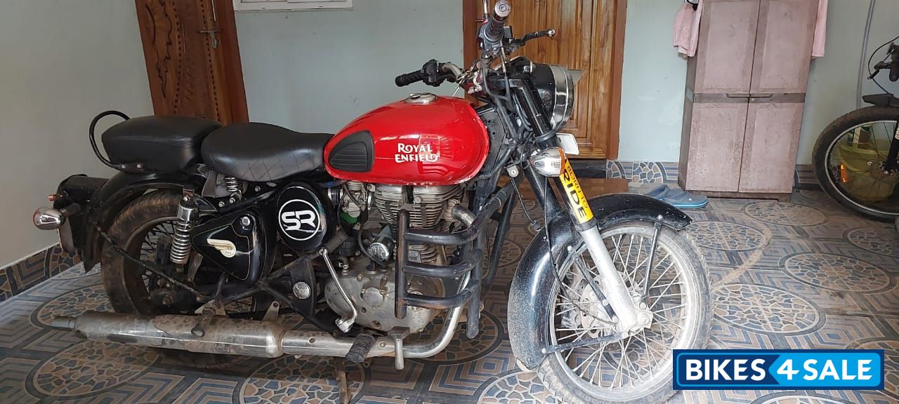 Red Royal Enfield Classic 350 Redditch Red