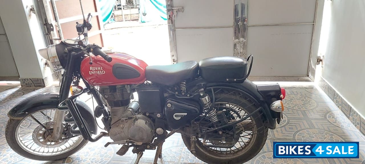 Red Royal Enfield Classic 350 Redditch Red