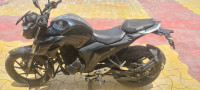 Black Yamaha FZ25