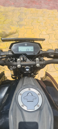 Black Yamaha FZ25
