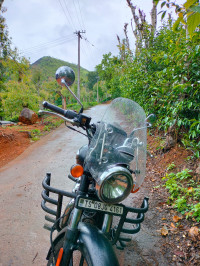 Stellar Black Royal Enfield 2022 Meteor 350