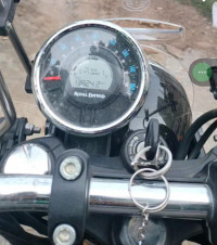 Stellar Black Royal Enfield 2022 Meteor 350