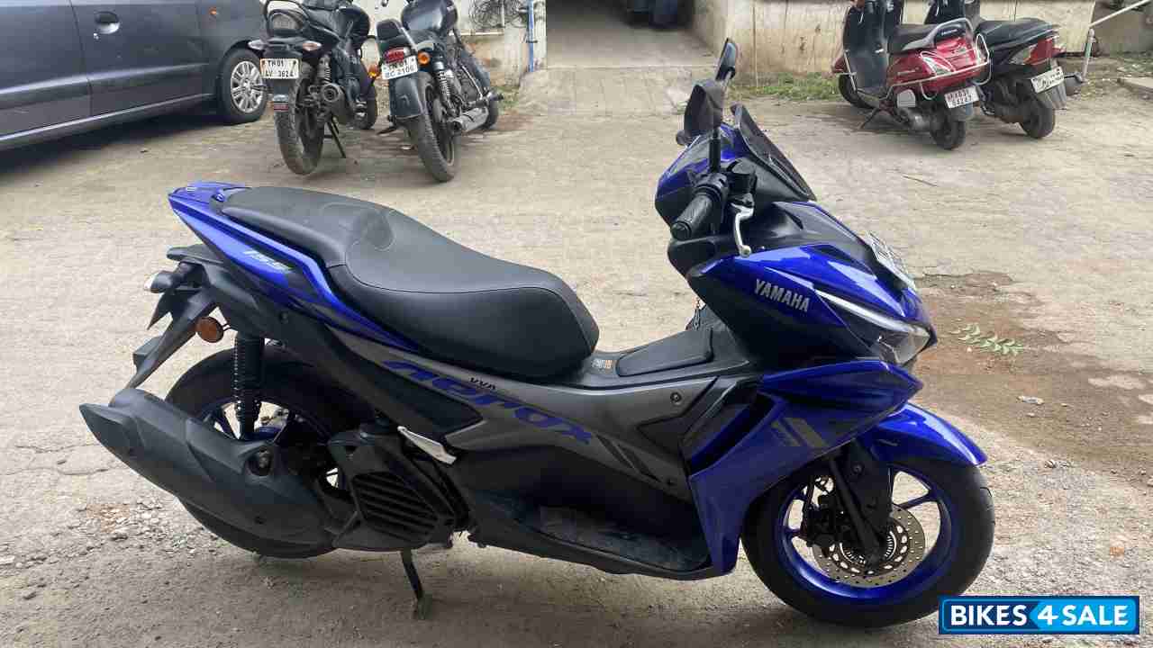 Racing Blue Yamaha Aerox 155