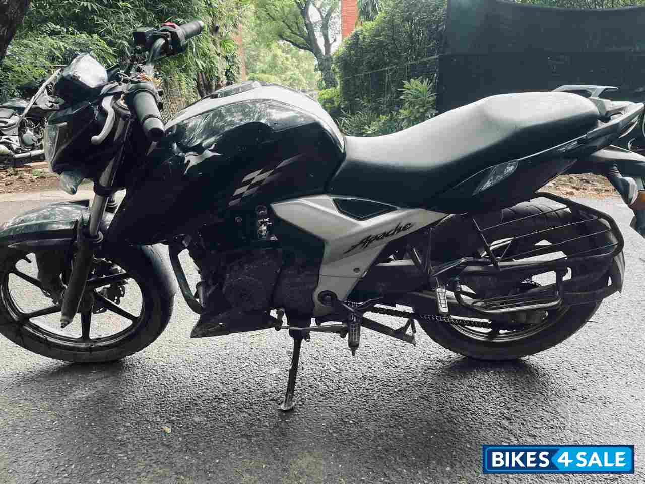 TVS Apache RTR 160 4V