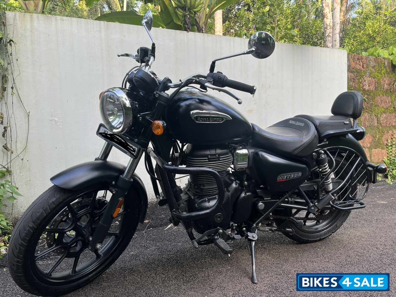 Royal Enfield Meteor 350 Stellar