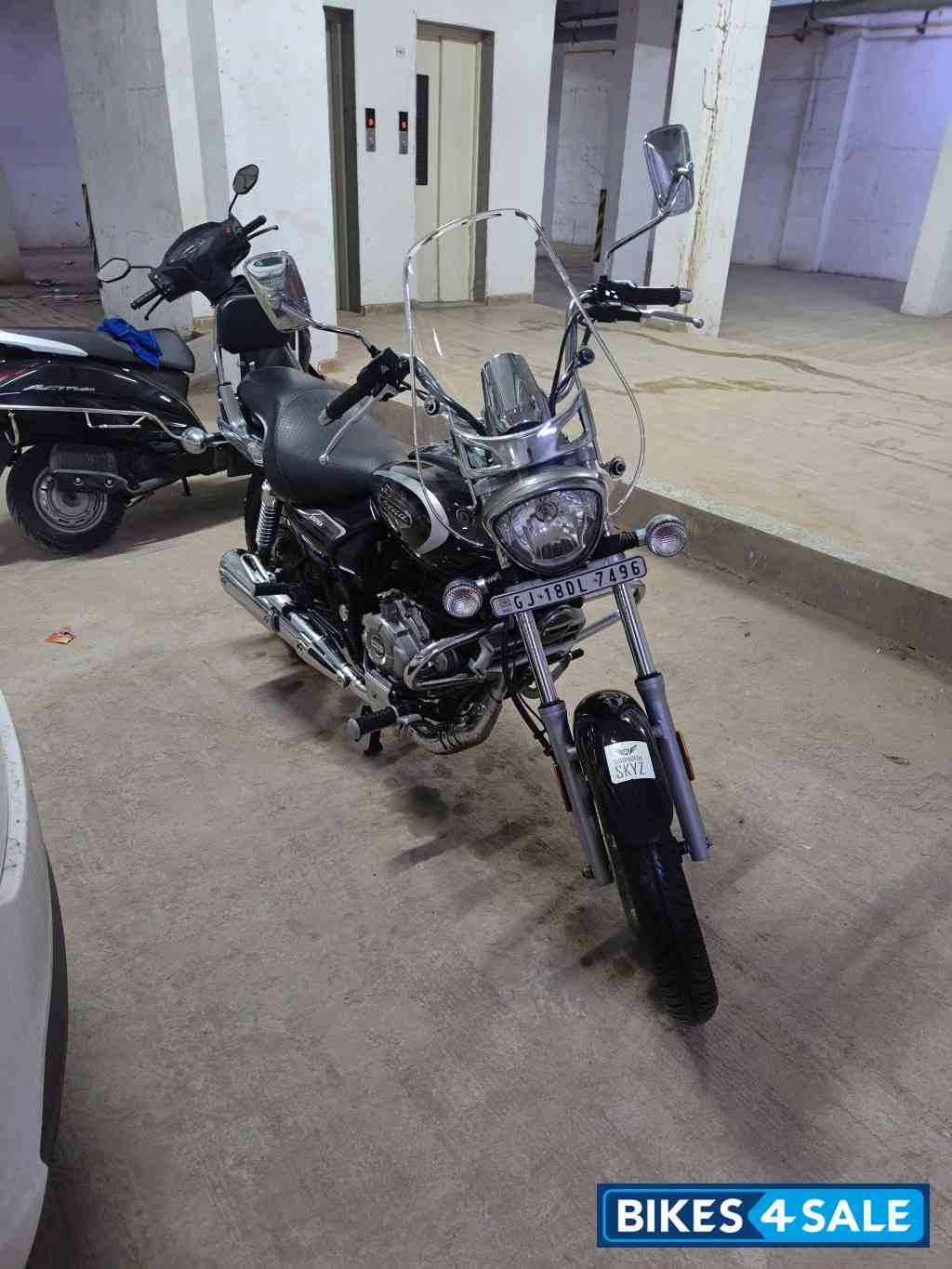 Bajaj Avenger Cruise 220 BS6