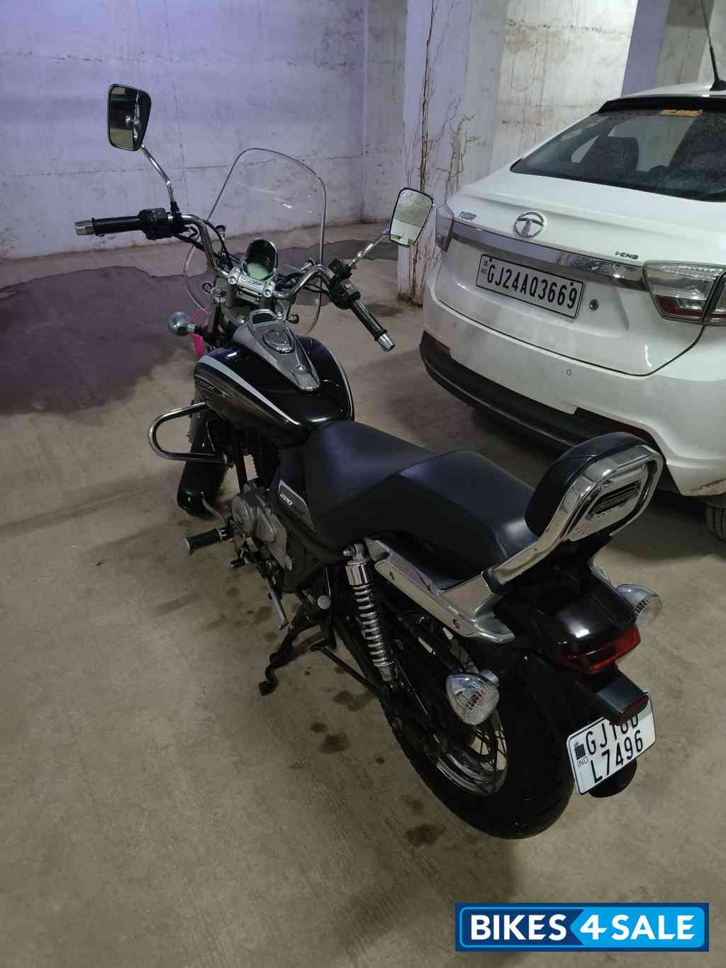 Bajaj Avenger Cruise 220 BS6