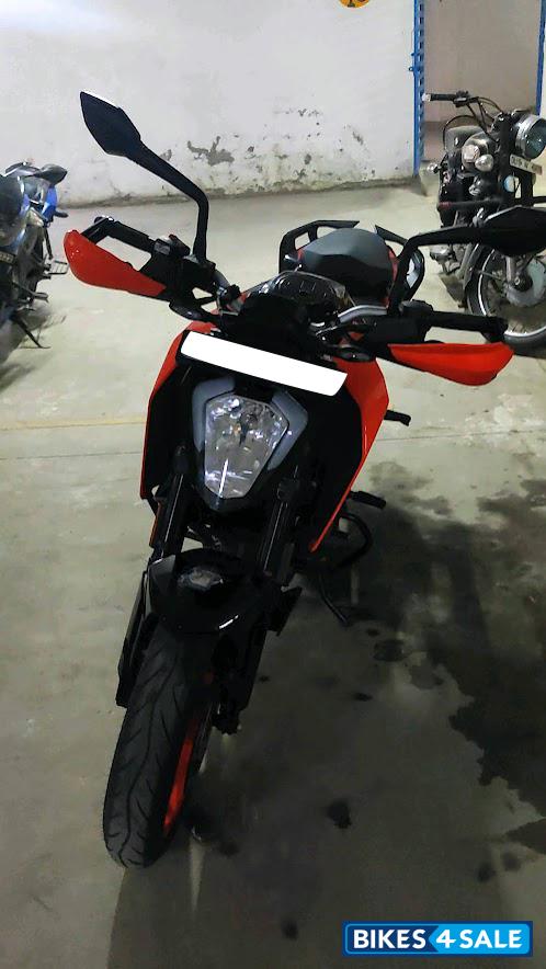 Orange KTM Duke 200