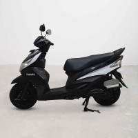 Yamaha Cygnus Ray ZR