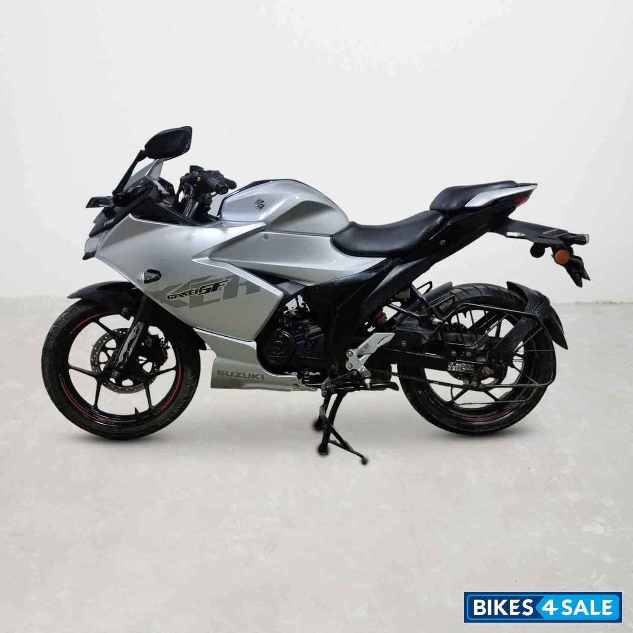 Suzuki Gixxer SF