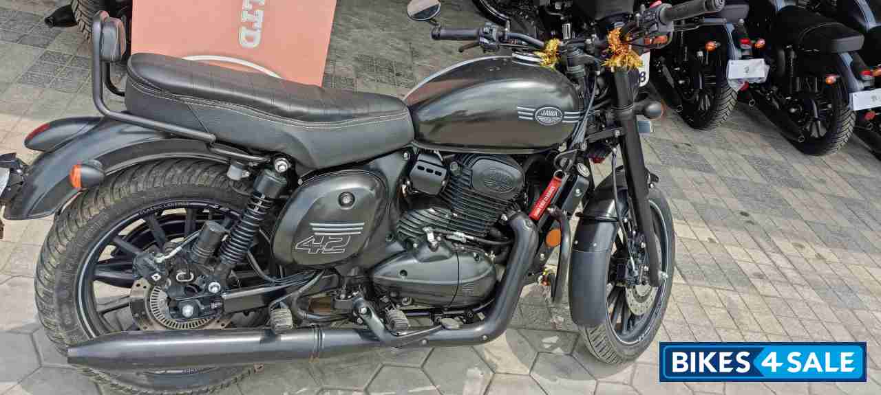 Mat Black Jawa 42 Dual Channel ABS AllStar Black