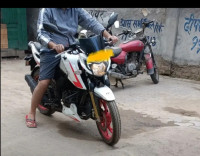 TVS Apache RTR 200 4V