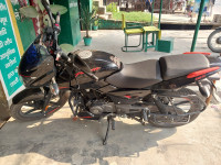 Bajaj Pulsar 125 Split Seat