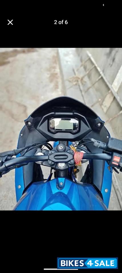 Blue Suzuki Gixxer SF