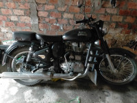 Black Royal Enfield Bullet Standard 350