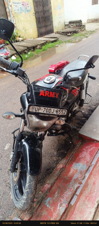 Bajaj V15