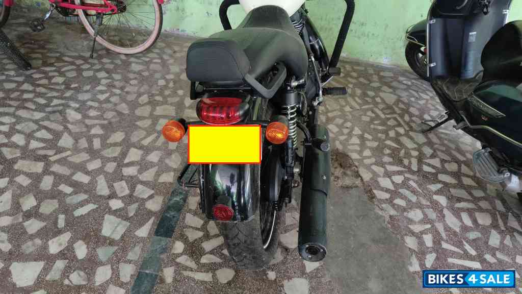 White Royal Enfield Thunderbird X 350