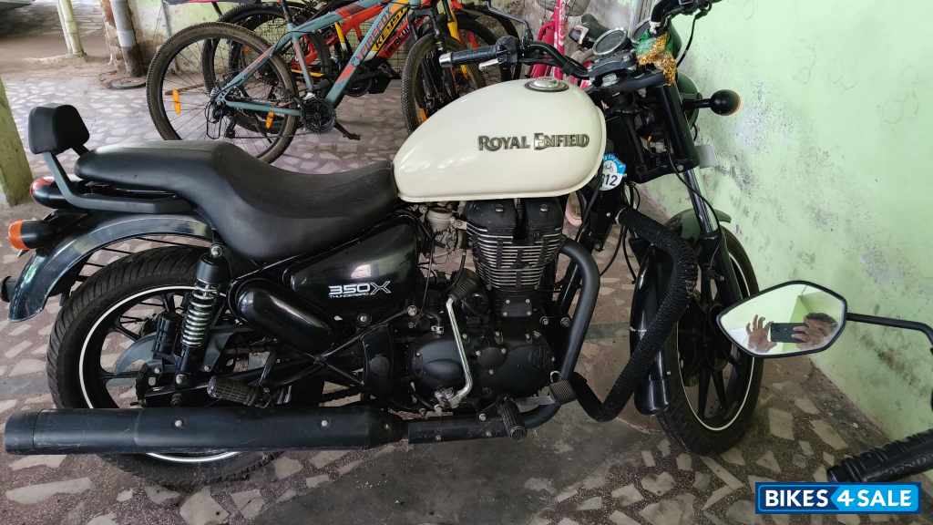 White Royal Enfield Thunderbird X 350