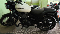 White Royal Enfield Thunderbird X 350