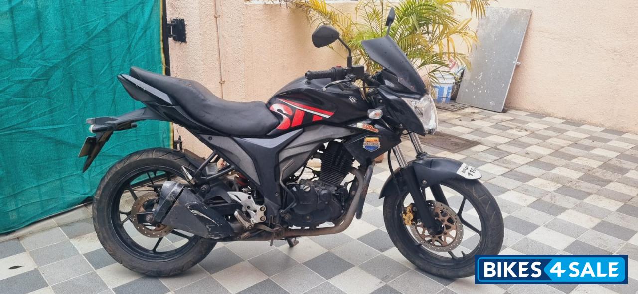Suzuki Gixxer SF
