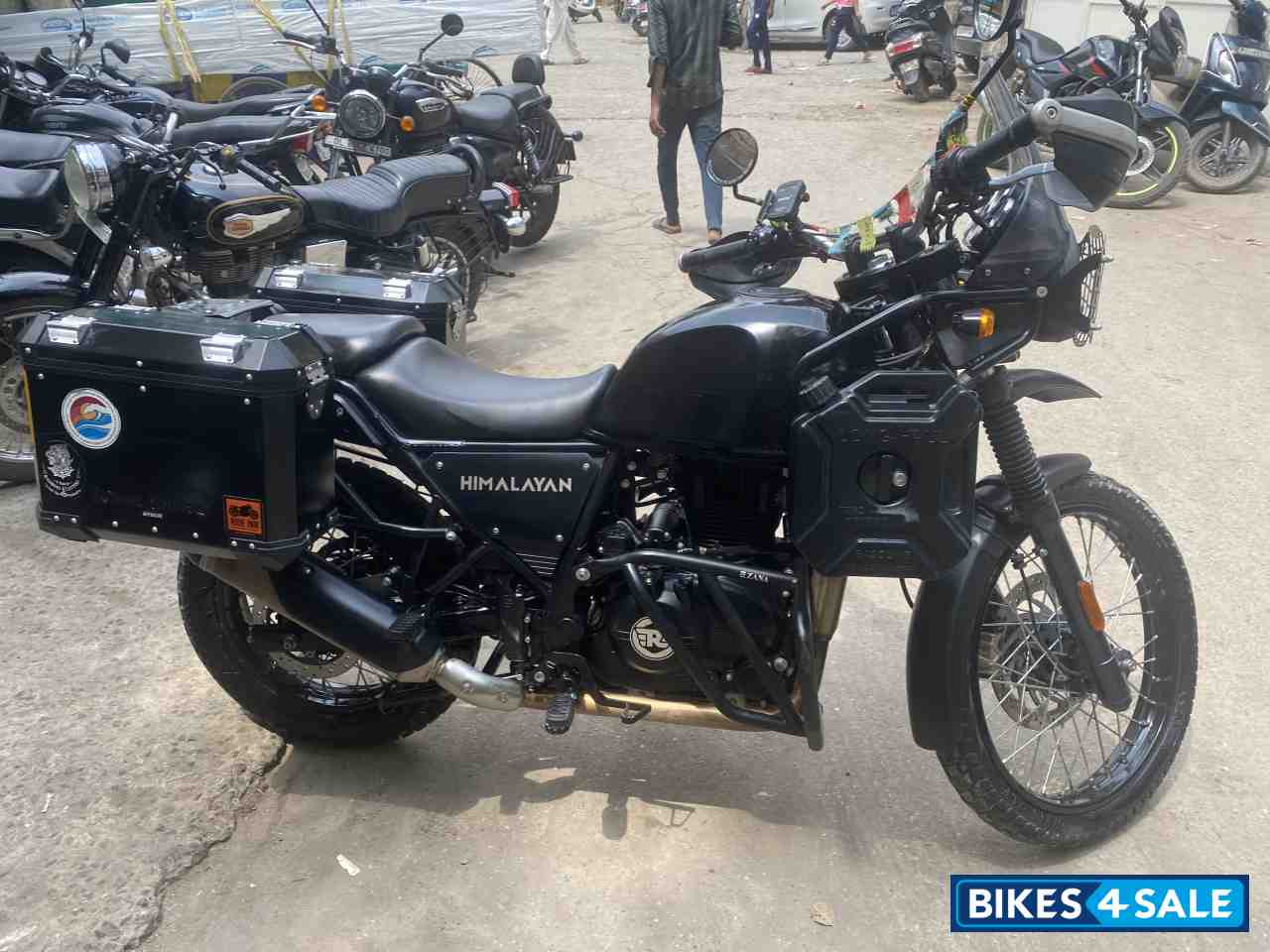 Granite Black Royal Enfield Himalayan BS VI