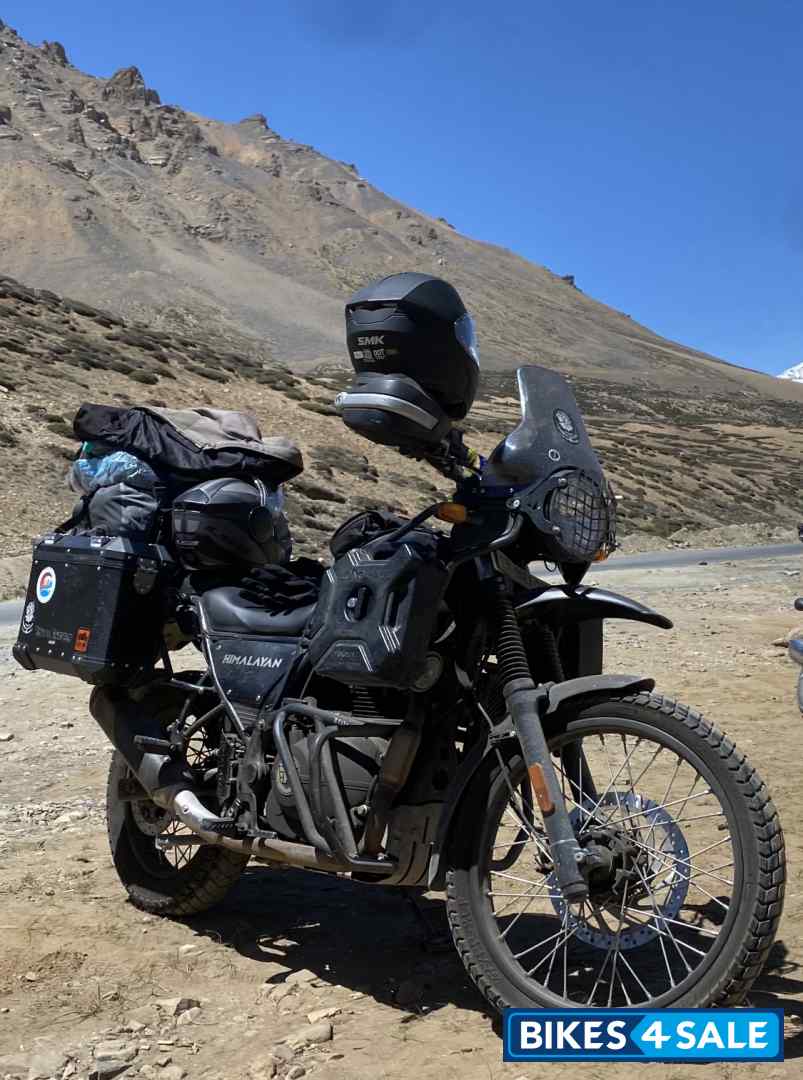 Granite Black Royal Enfield Himalayan BS VI
