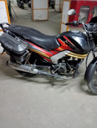 Black Mahindra Centuro Rockstar