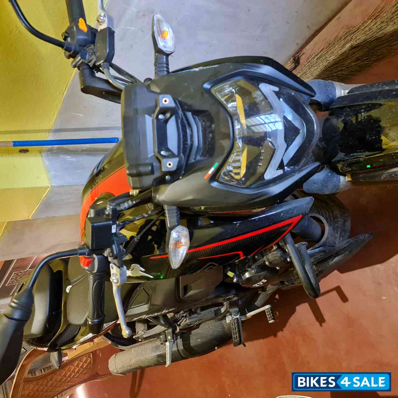 TVS Apache RTR 200 Fi 4V Race Edition 2.0