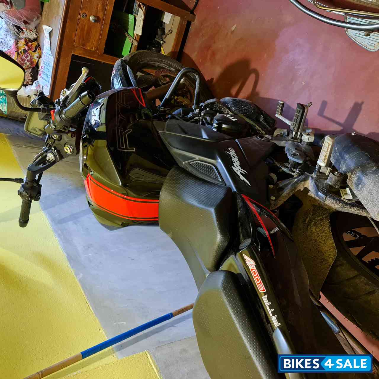 TVS Apache RTR 200 Fi 4V Race Edition 2.0