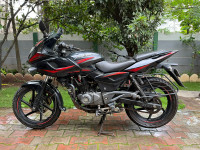 Black Bajaj Pulsar 220F