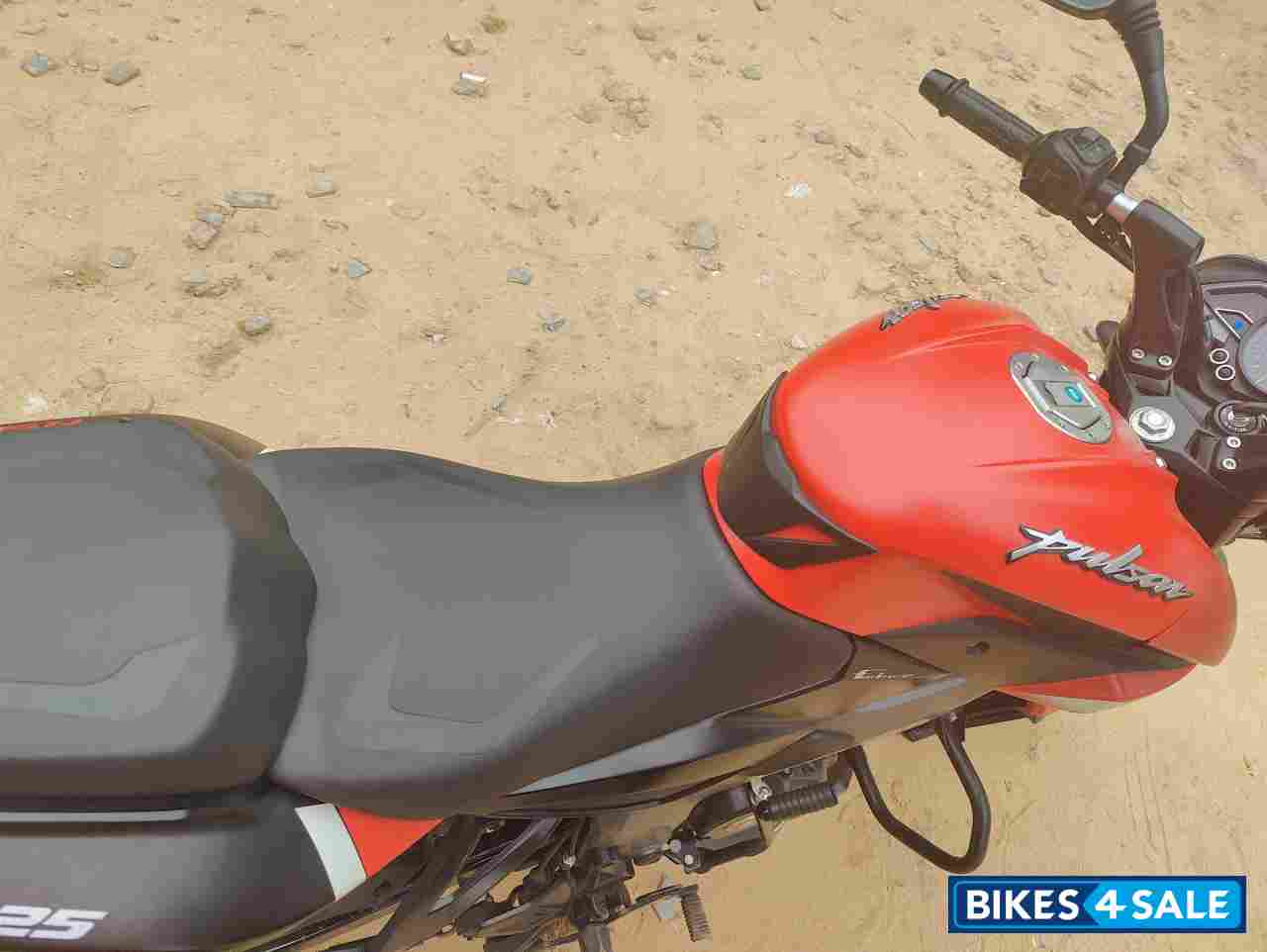Red Bajaj Pulsar NS125 BS6