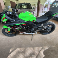 Kawasaki Ninja 300 BS6