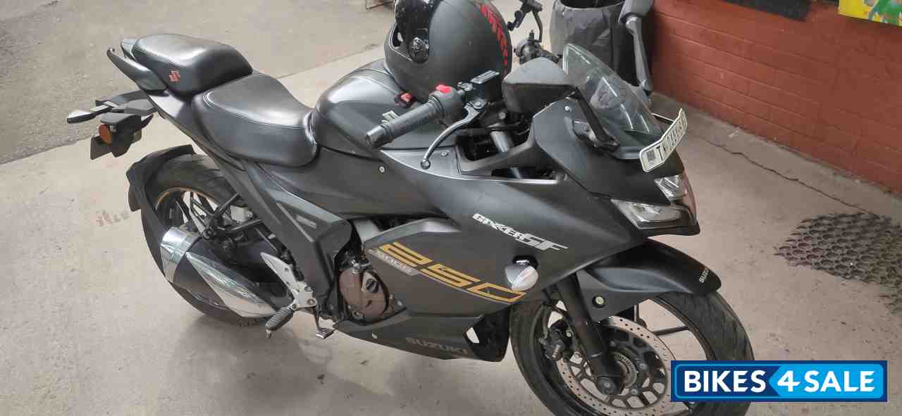 Suzuki Gixxer SF 250 BS6